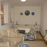 Villafunkelbunt *