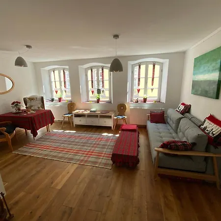 Villafunkelbunt *