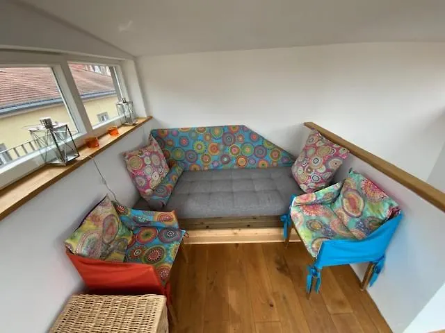 Villafunkelbunt *